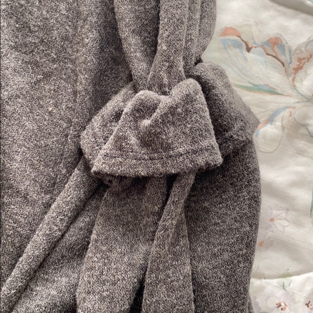 Sweater - Picture 4 of 5